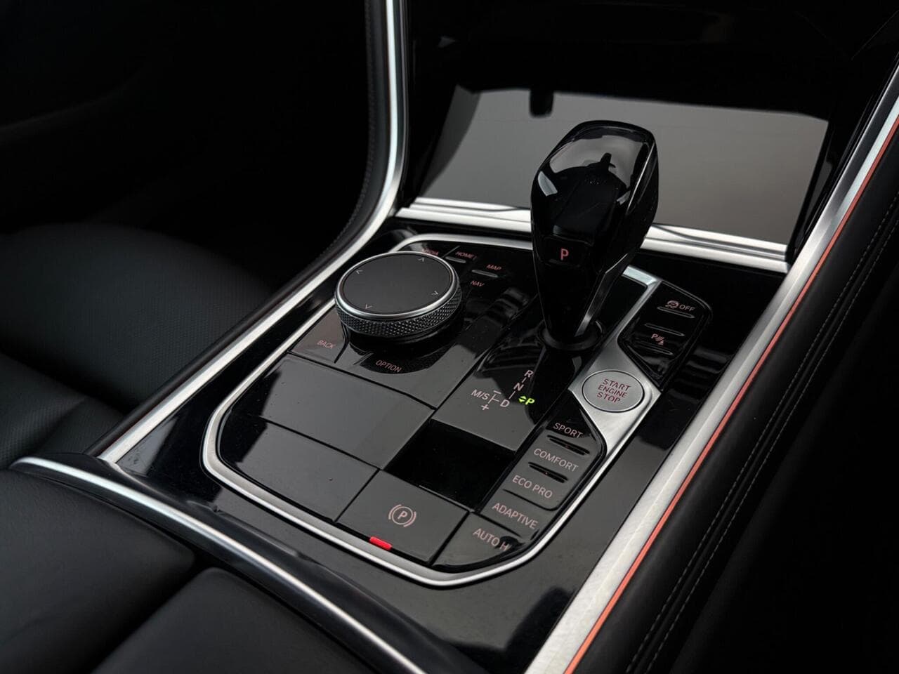 BMW 8 Series Gran Coupe thumbnail Interior Front