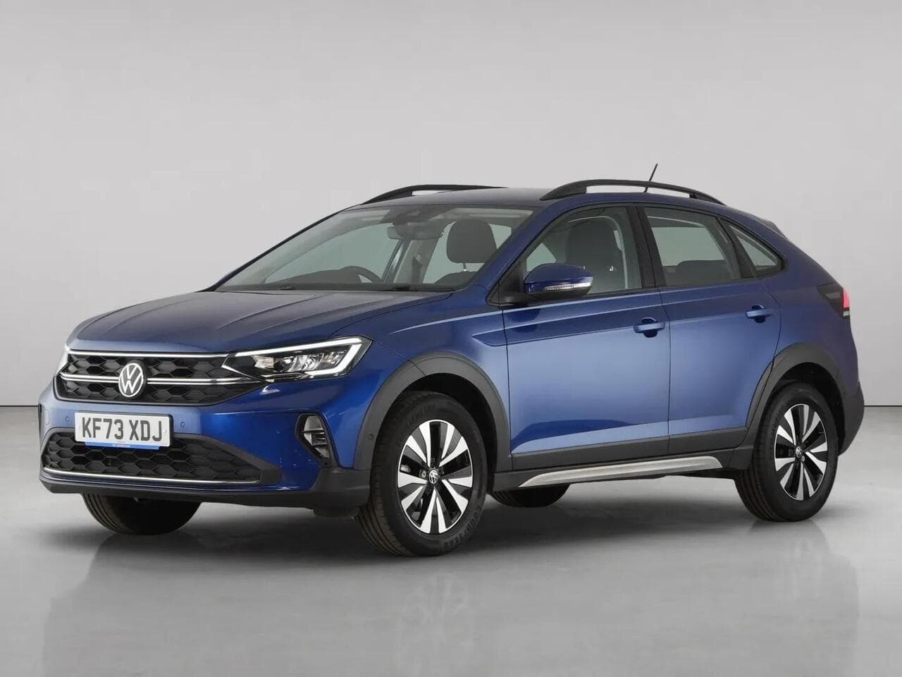Volkswagen Taigo thumbnail Front Left