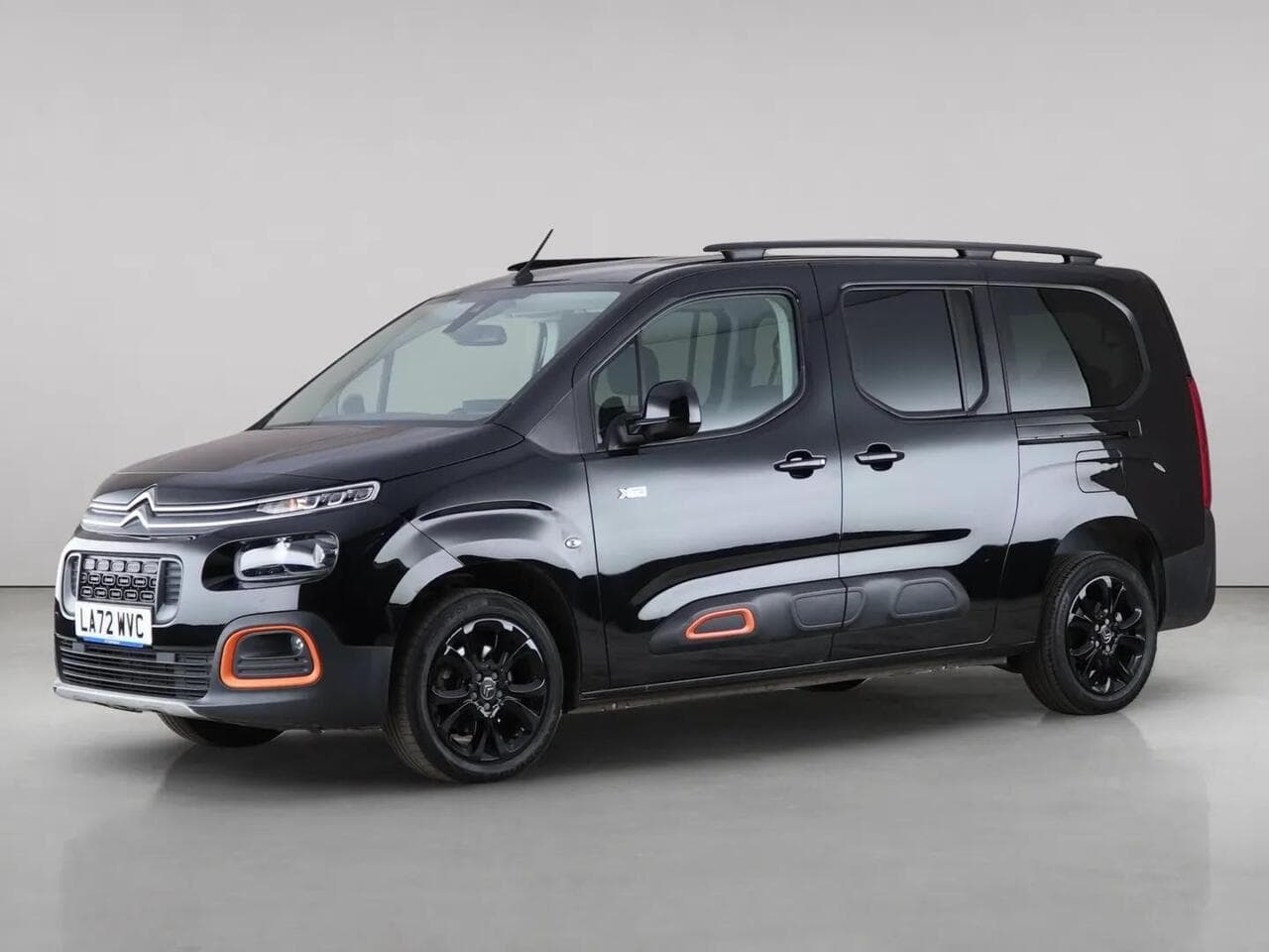 Citroen Berlingo thumbnail Front Left