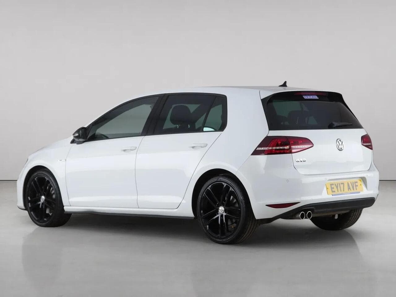 Volkswagen Golf thumbnail Rear Left