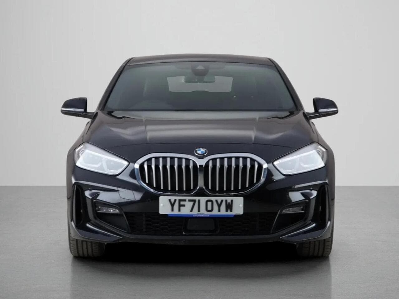 BMW 1 Series thumbnail Front