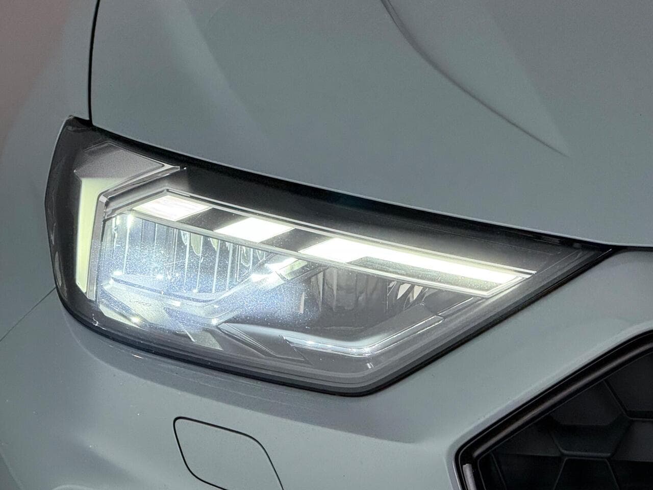 Audi A1 thumbnail Lights Front
