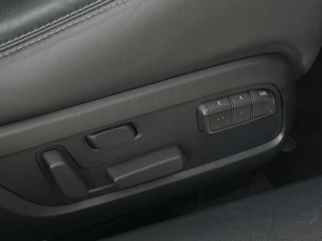 Mazda Mazda6 thumbnail Misc Controls