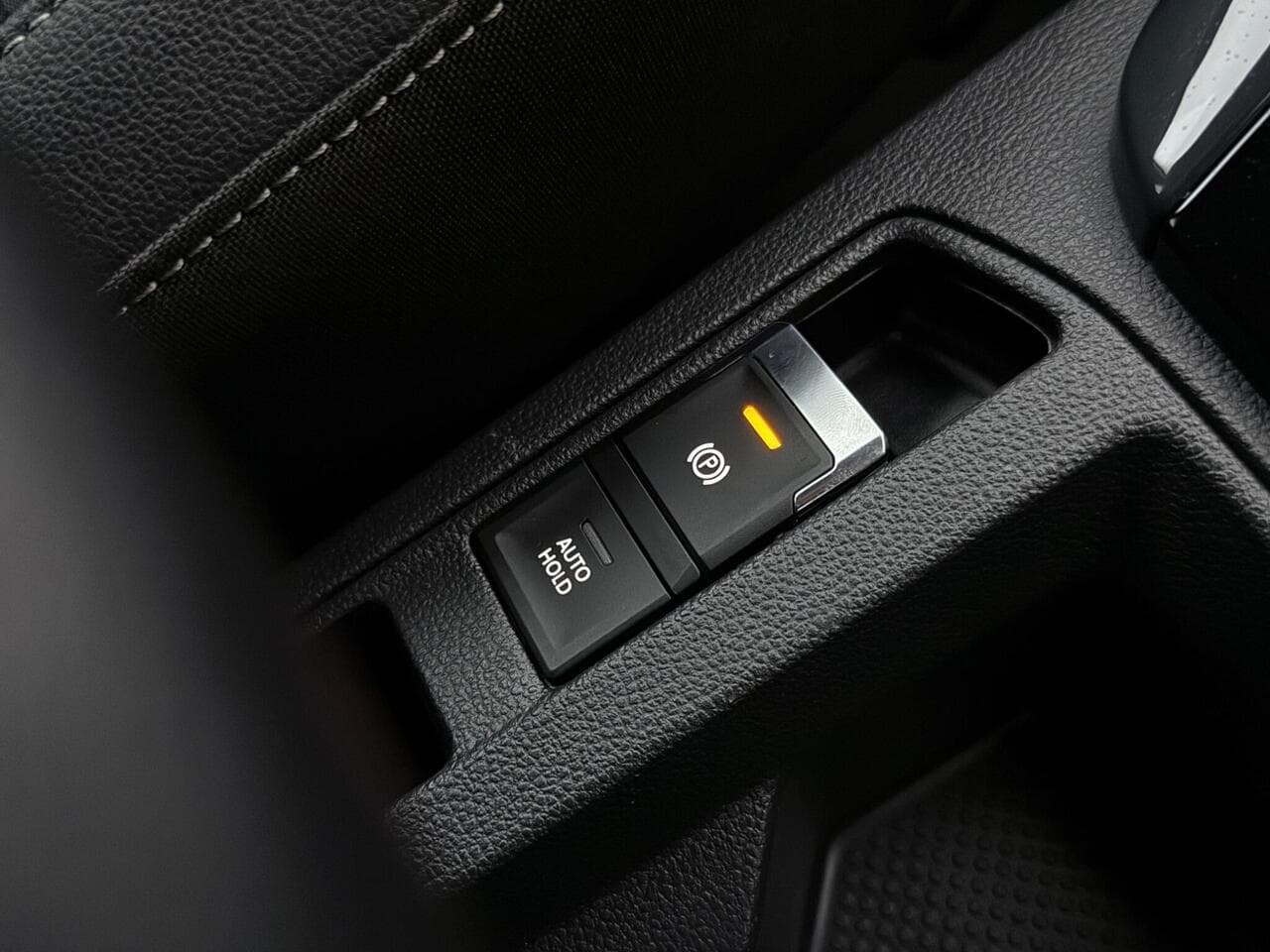 Volkswagen T-Roc thumbnail Misc Controls