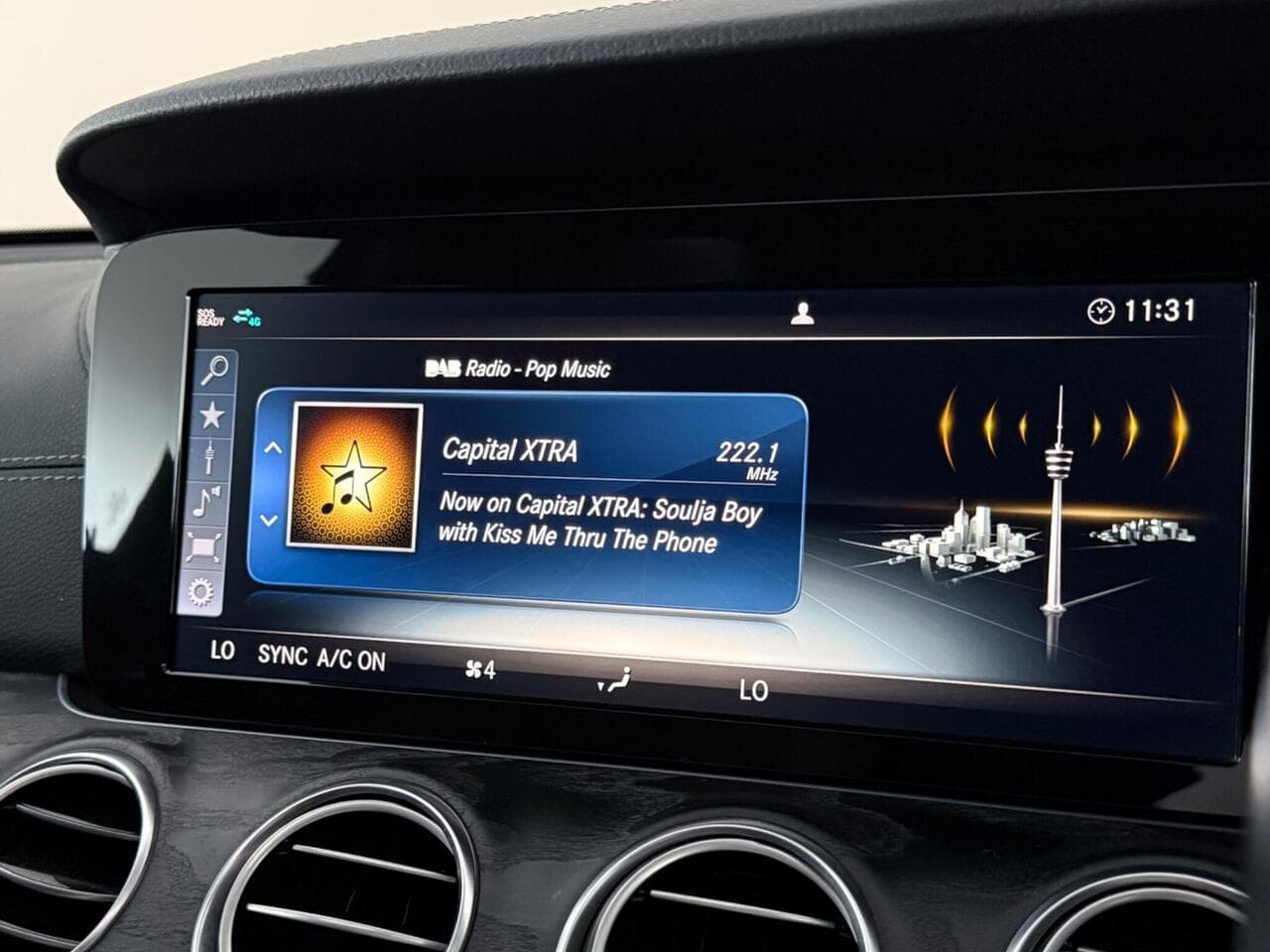 Mercedes-Benz E Class thumbnail Infotainment System