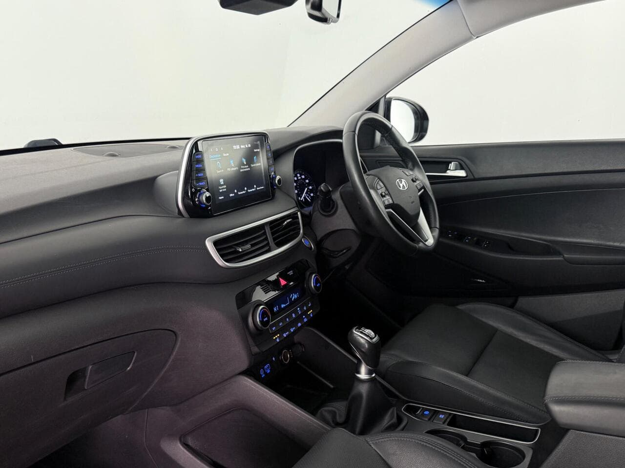 Hyundai TUCSON thumbnail Interior Front