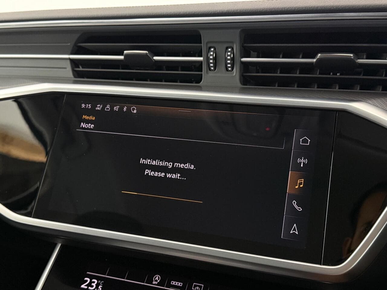 Audi A6 Avant thumbnail Infotainment System