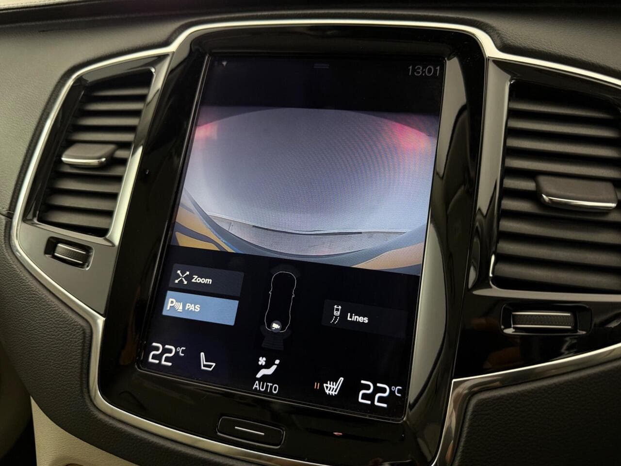 Volvo XC90 thumbnail Infotainment System