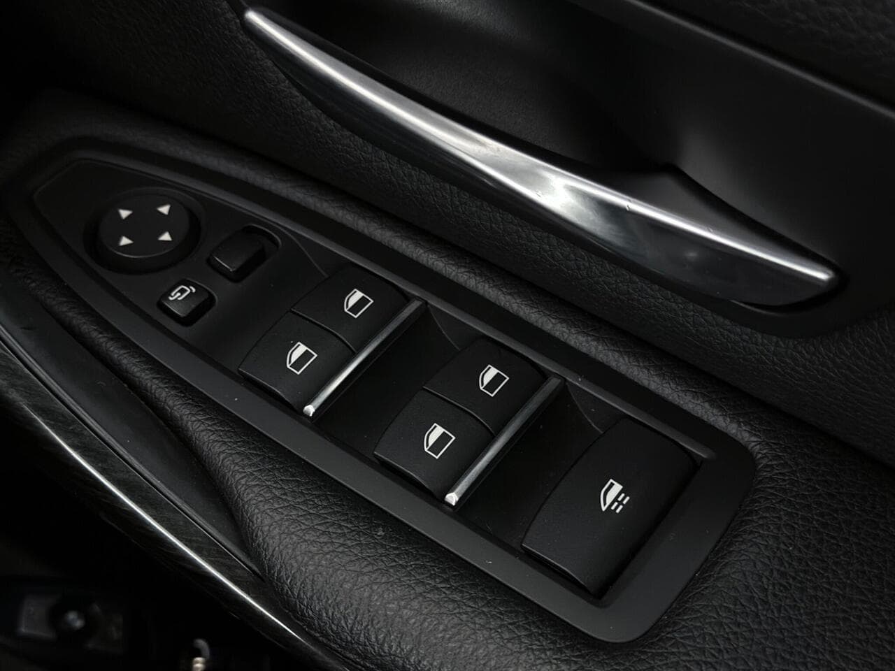 BMW 4 Series thumbnail Misc Controls