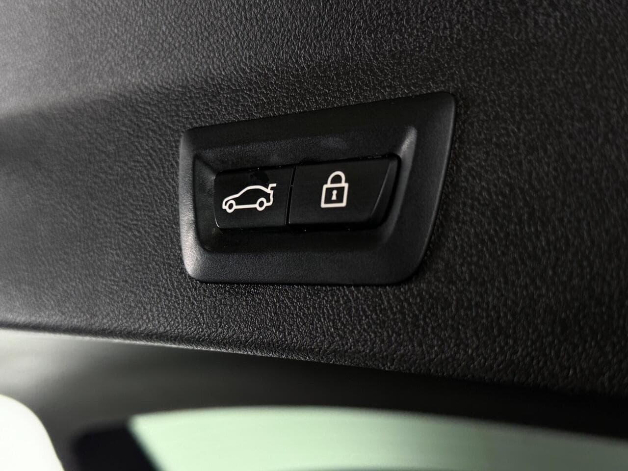BMW X3 thumbnail Misc Controls
