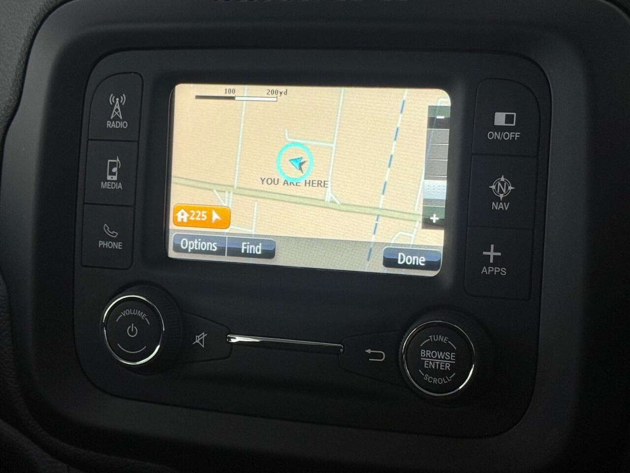 Jeep Renegade thumbnail Infotainment System