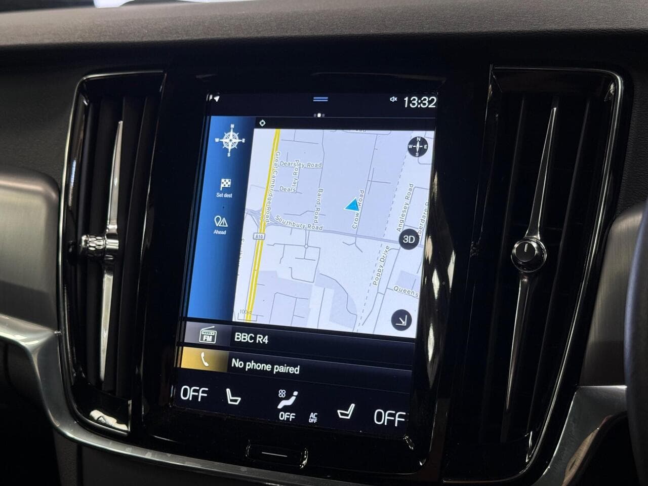 Volvo S90 thumbnail Infotainment System