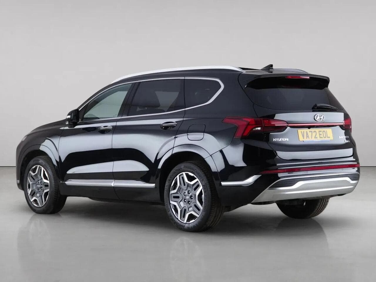 Hyundai Santa Fe thumbnail Rear Left