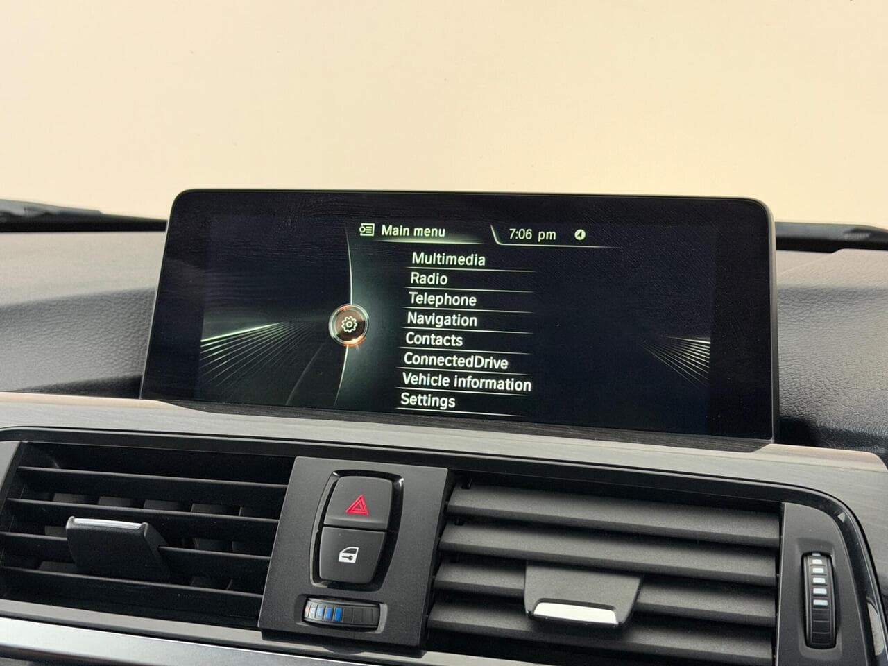 BMW 4 Series Gran Coupe thumbnail Infotainment System