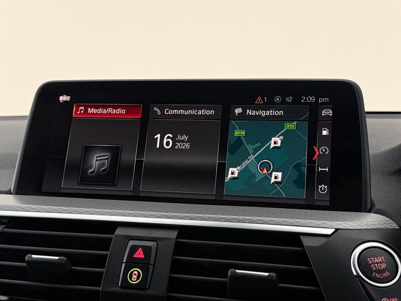 BMW X3 thumbnail Infotainment System
