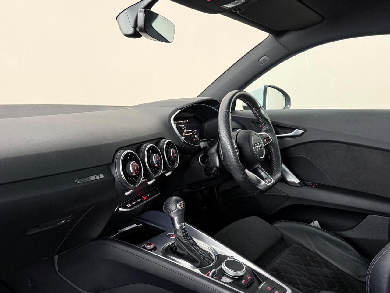 Audi TT thumbnail Interior Front