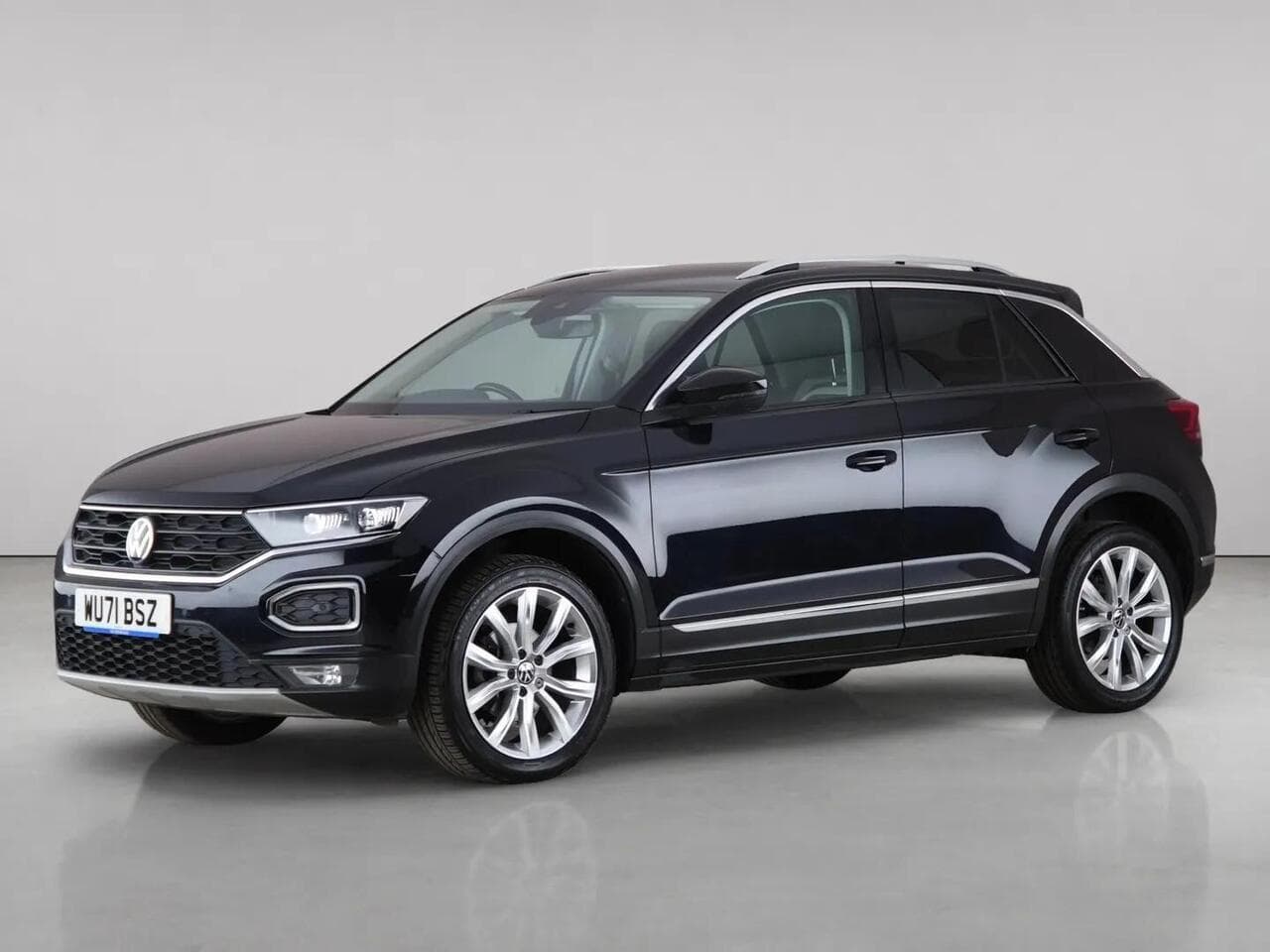 Volkswagen T-Roc thumbnail Front Left