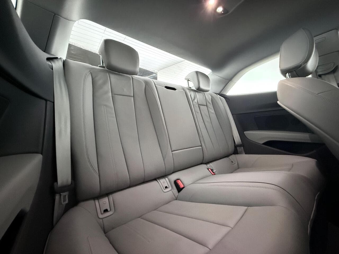 Audi A5 thumbnail Seats Rear