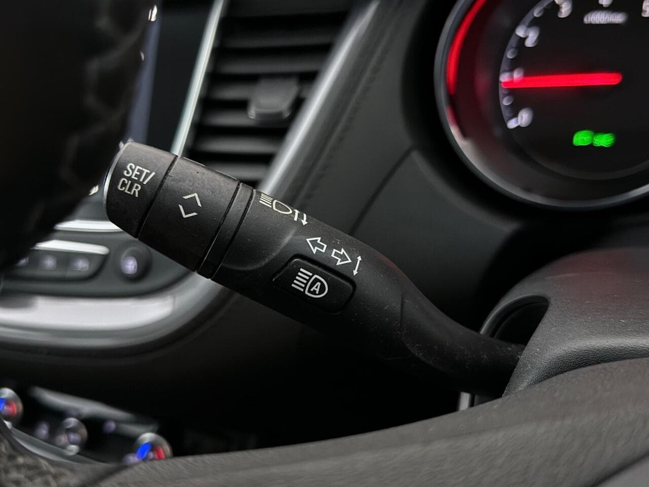 Vauxhall Grandland X thumbnail Misc Controls