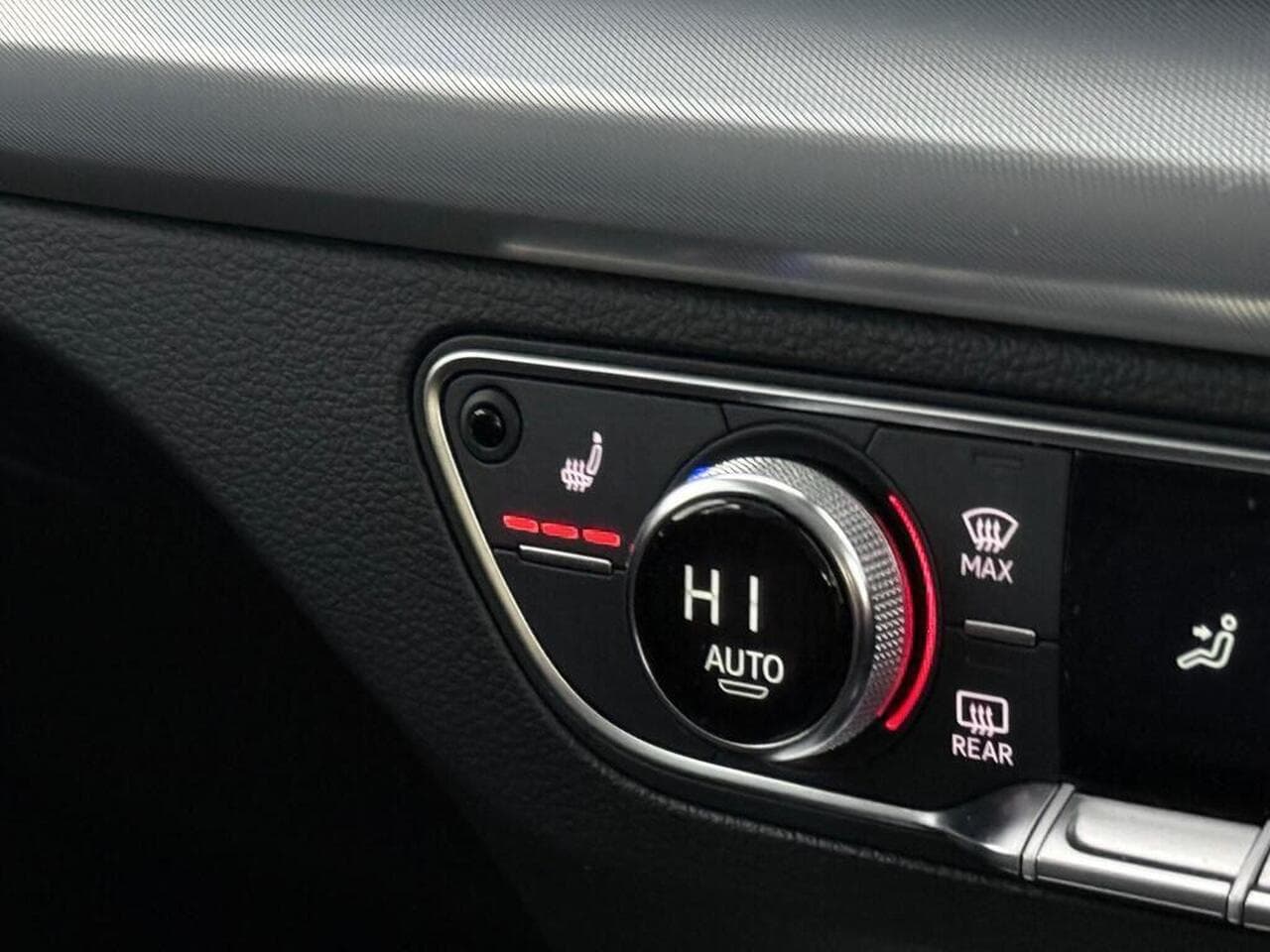 Audi Q5 thumbnail Misc Controls