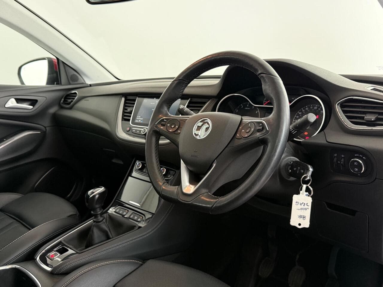 Vauxhall Grandland X thumbnail Interior Front