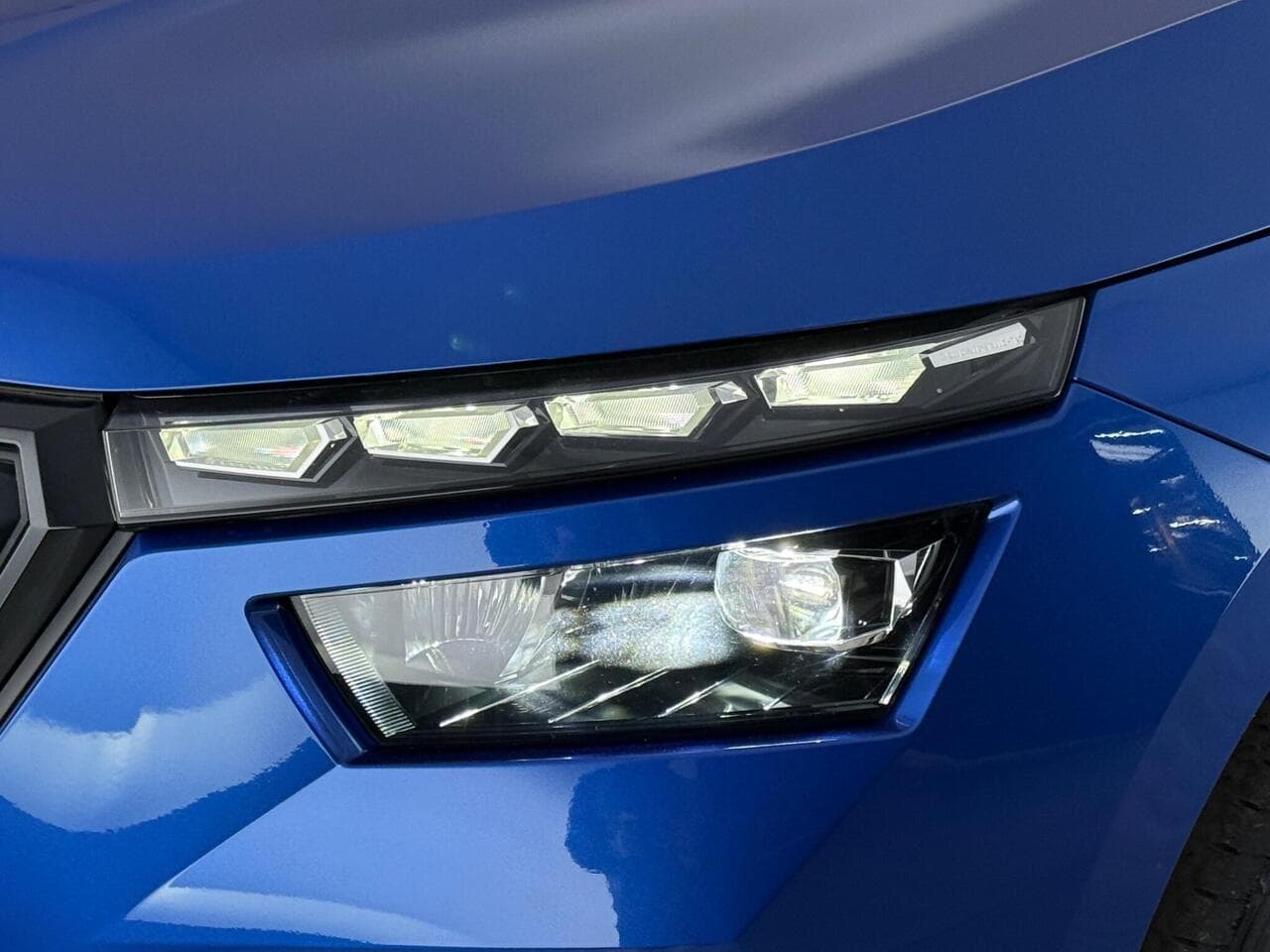 Skoda Kamiq thumbnail Lights Front