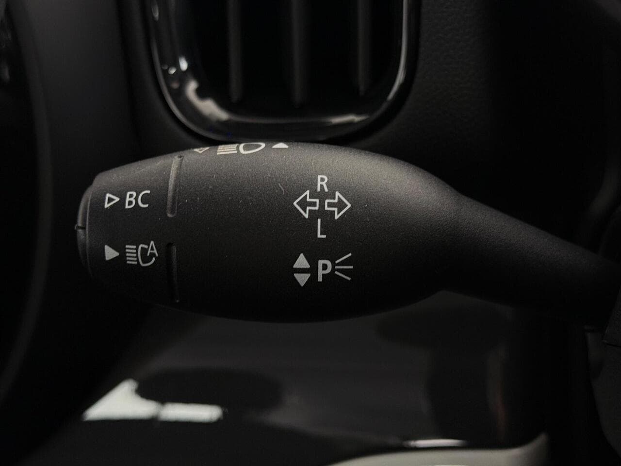 MINI Countryman thumbnail Misc Controls