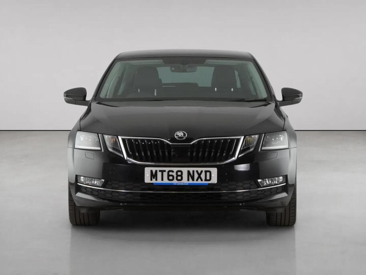 Skoda Octavia thumbnail Front
