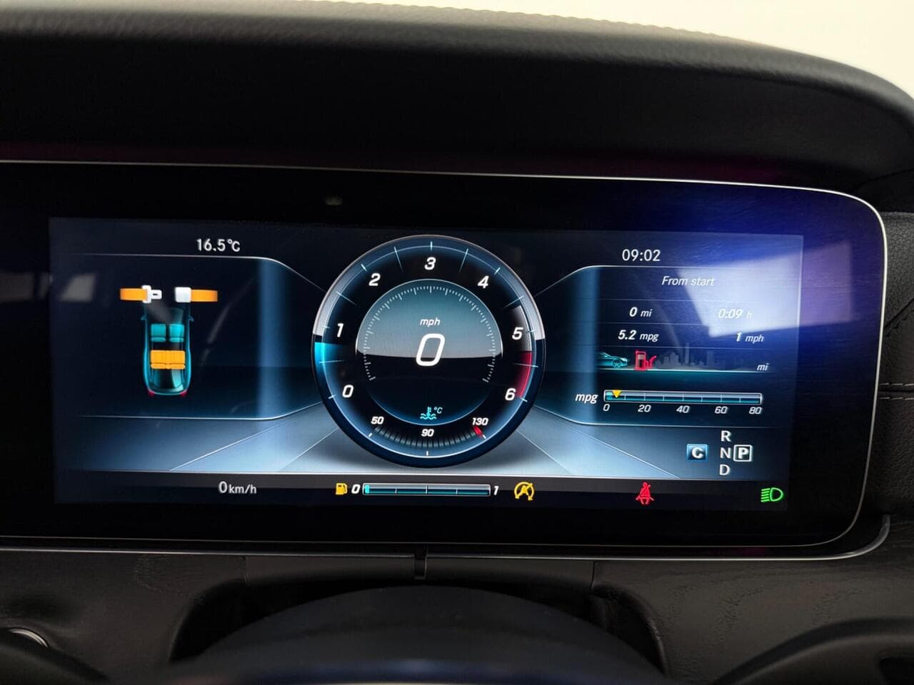 Mercedes-Benz E Class thumbnail Driver Instruments