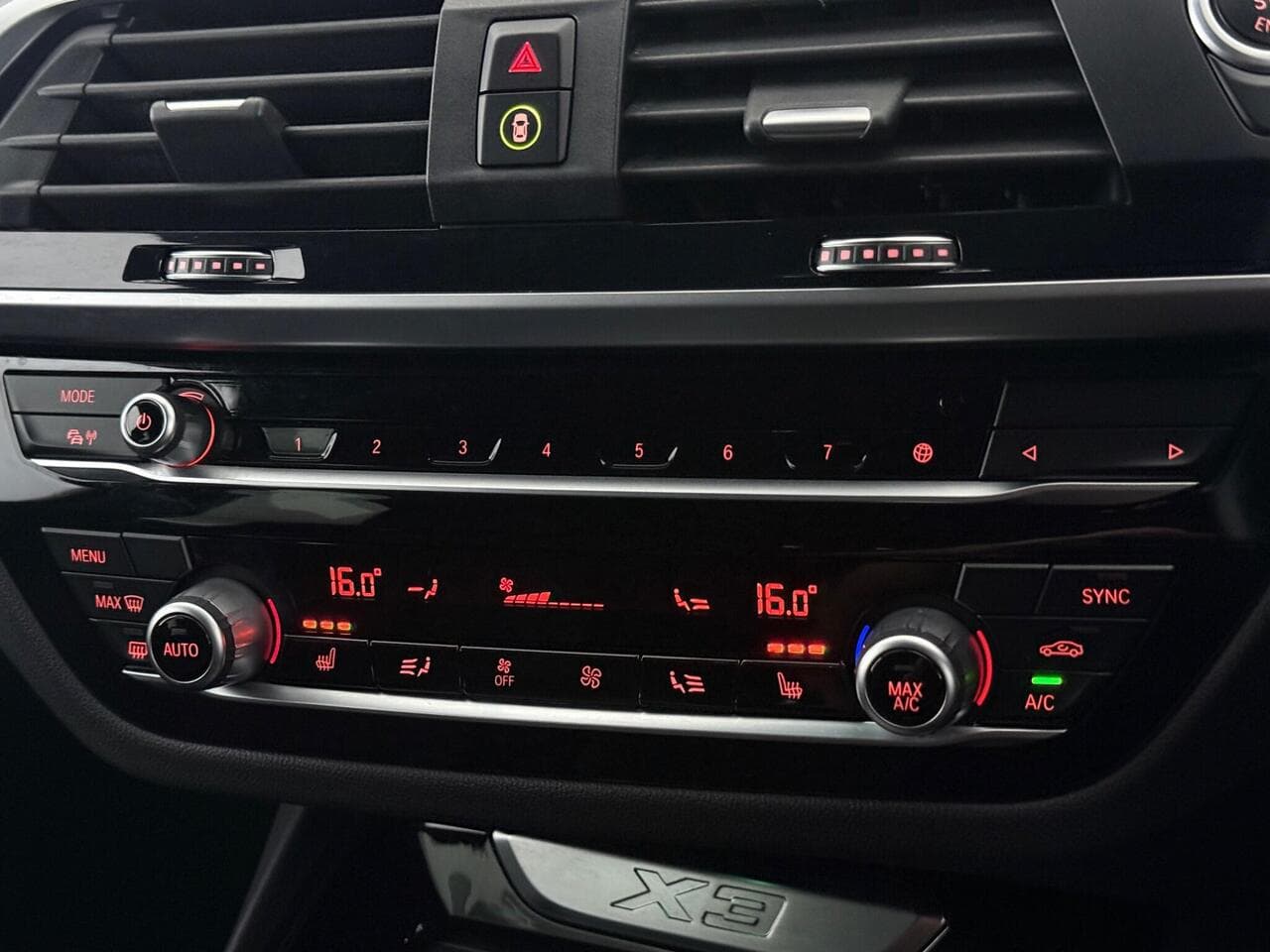 BMW X3 thumbnail Infotainment System