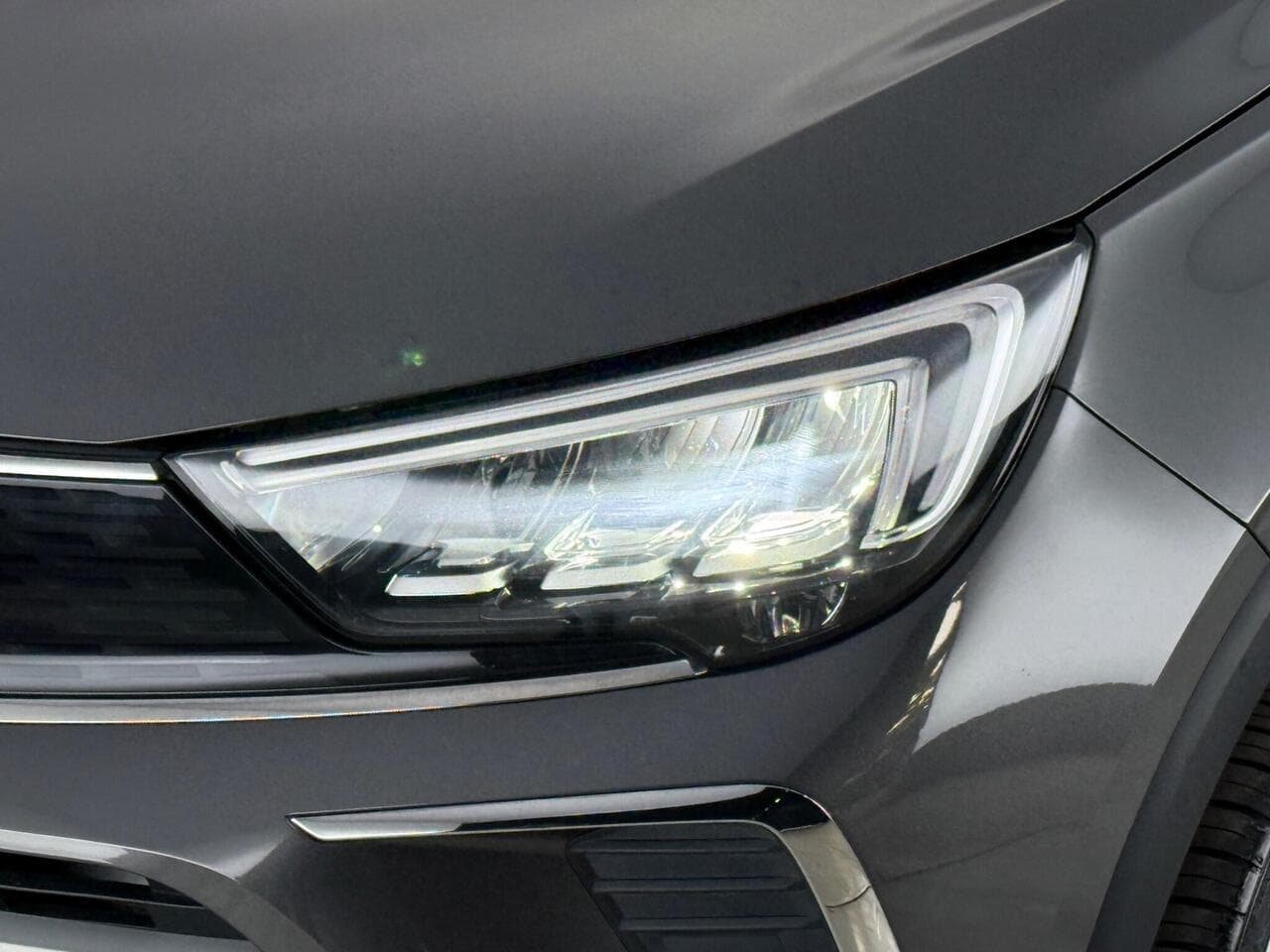 Vauxhall Crossland thumbnail Lights Front