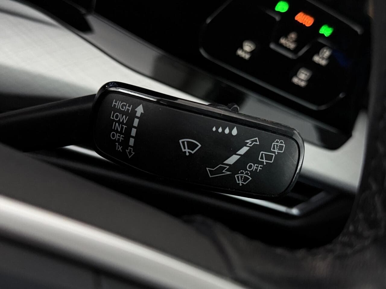 Volkswagen Golf thumbnail Misc Controls