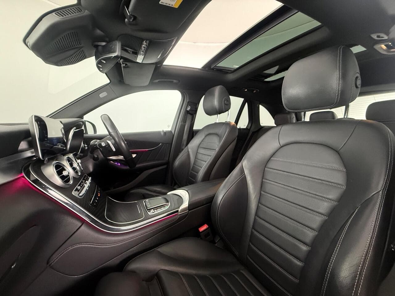 Mercedes-Benz GLC thumbnail Seat Front Passenger