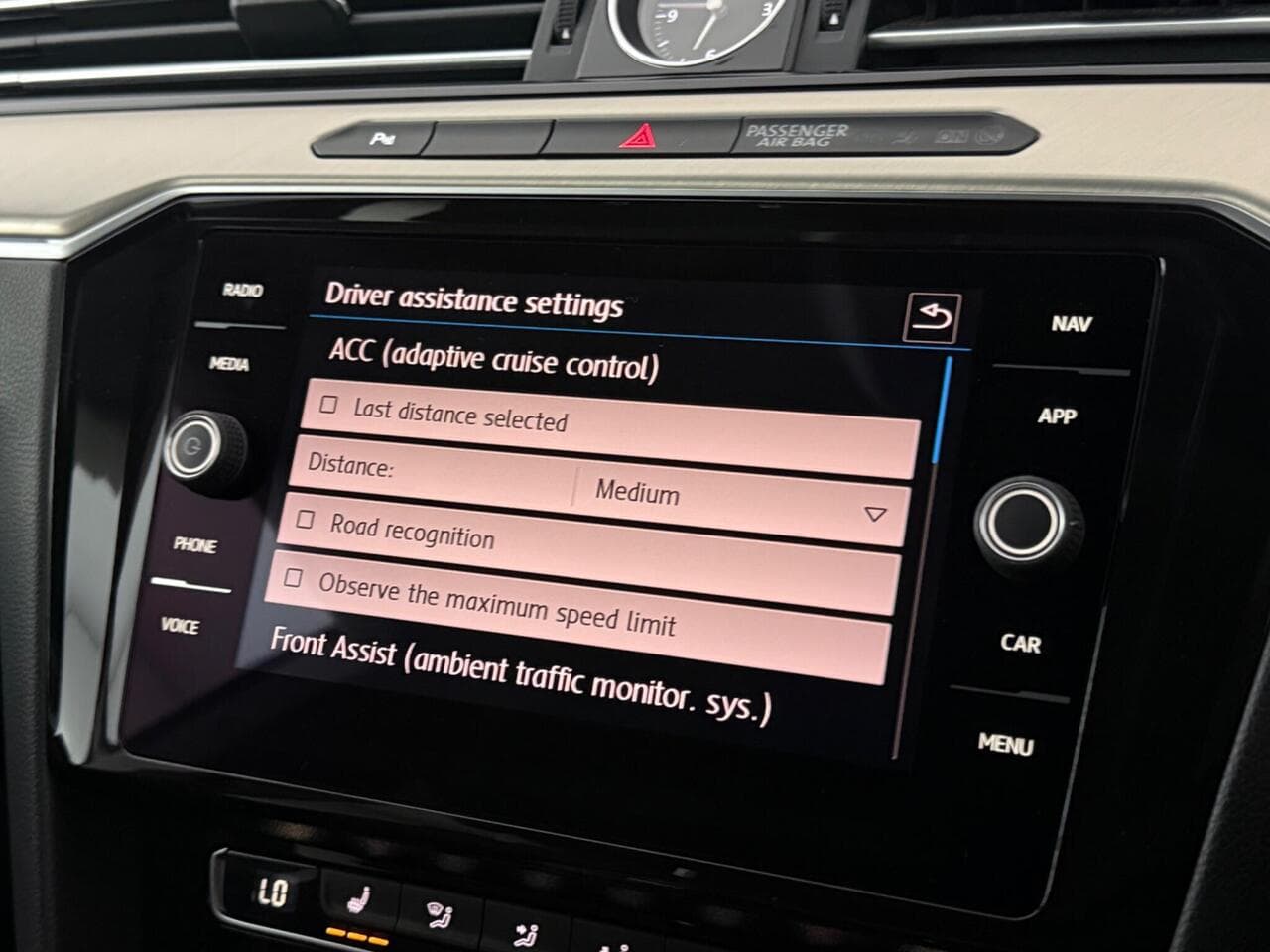 Volkswagen Arteon thumbnail Infotainment System