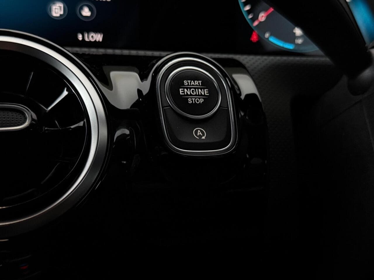 Mercedes-Benz CLA thumbnail Misc Controls