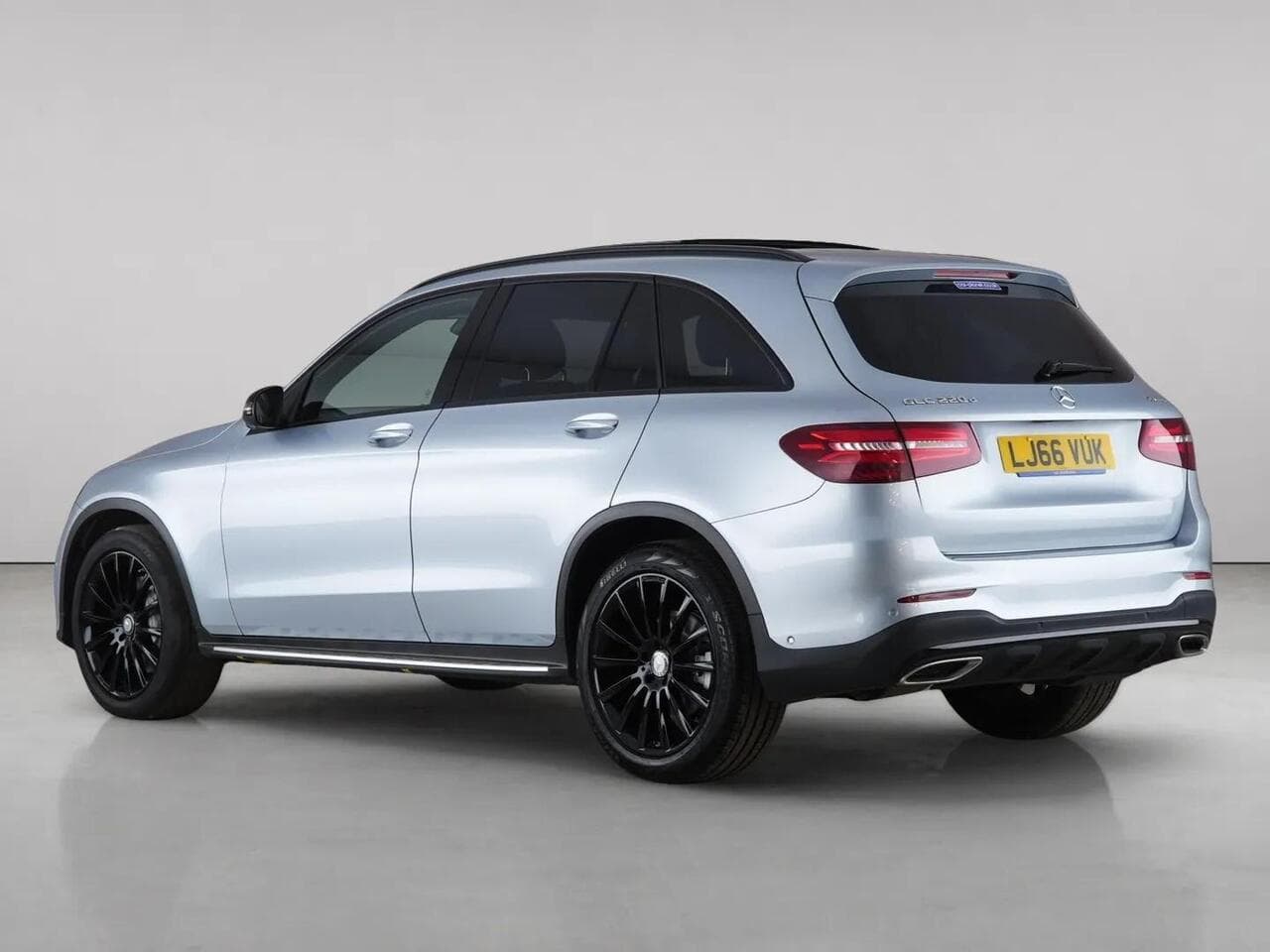Mercedes-Benz GLC thumbnail Rear Left