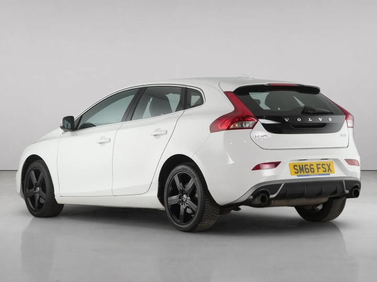 Volvo V40 thumbnail Rear Left