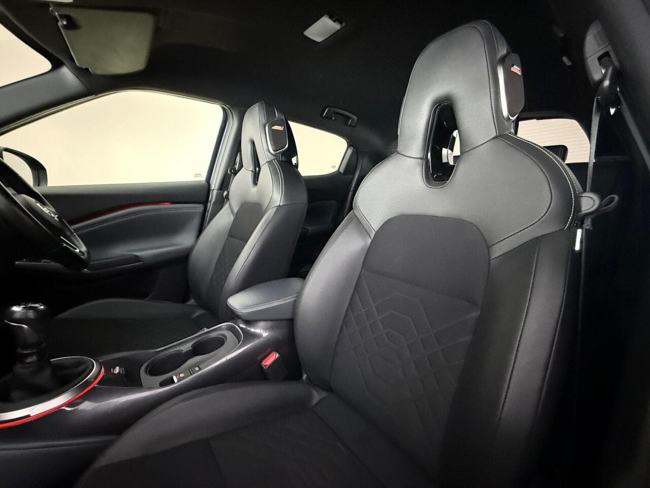 Nissan Juke thumbnail Seat Front Passenger