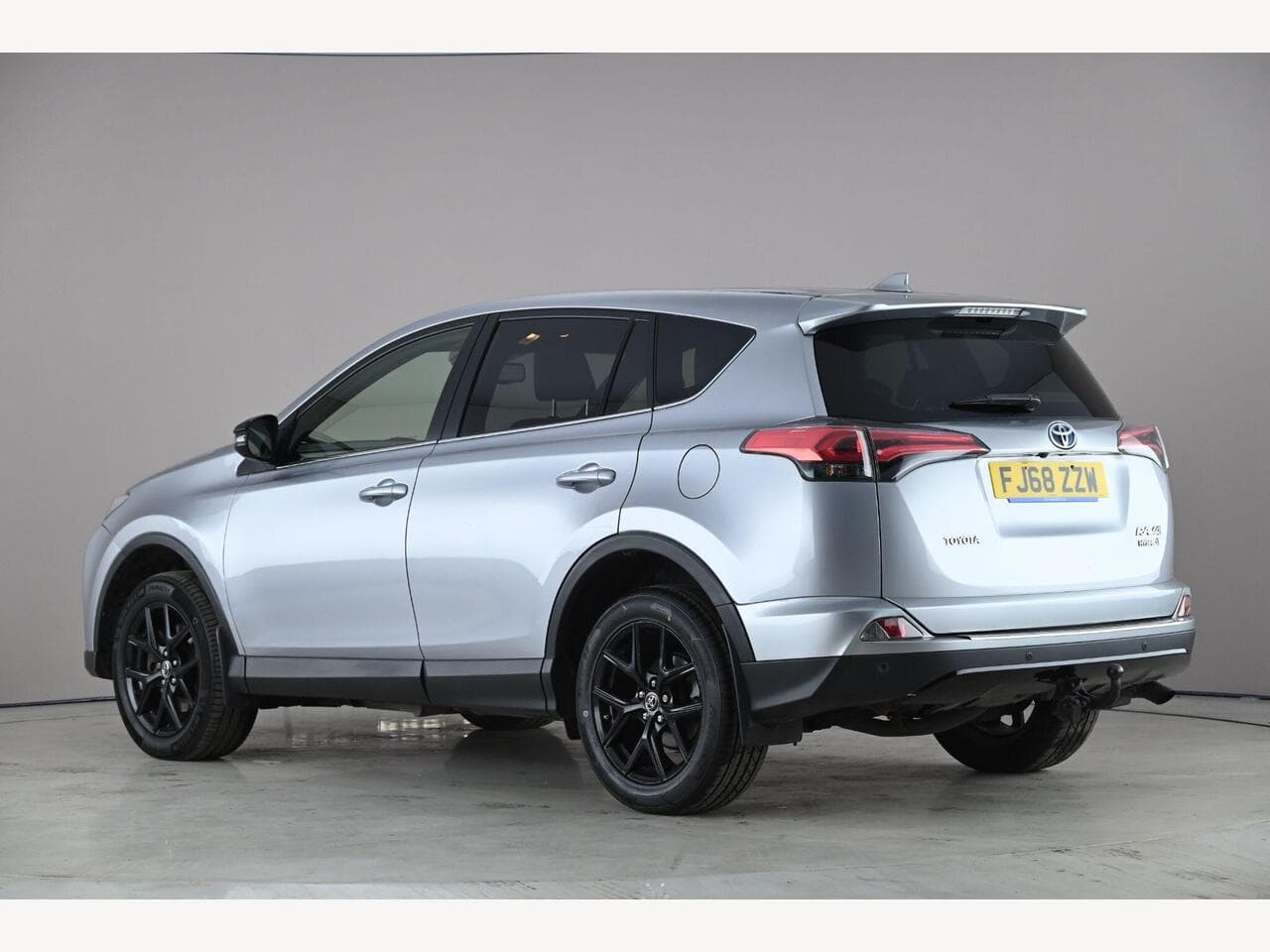 Toyota RAV4 thumbnail Rear Left