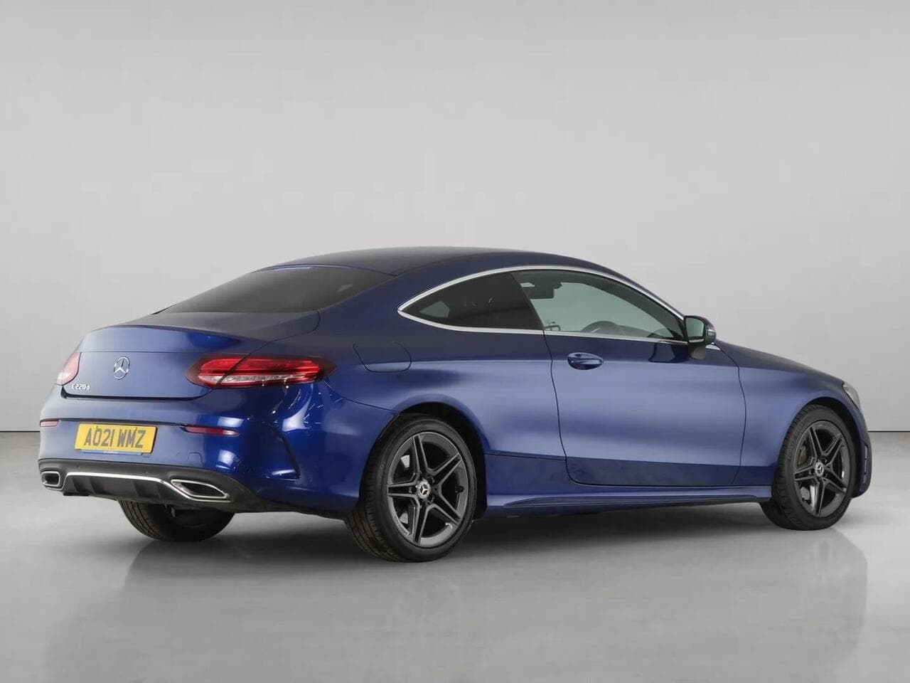 Mercedes-Benz C Class thumbnail Rear Right