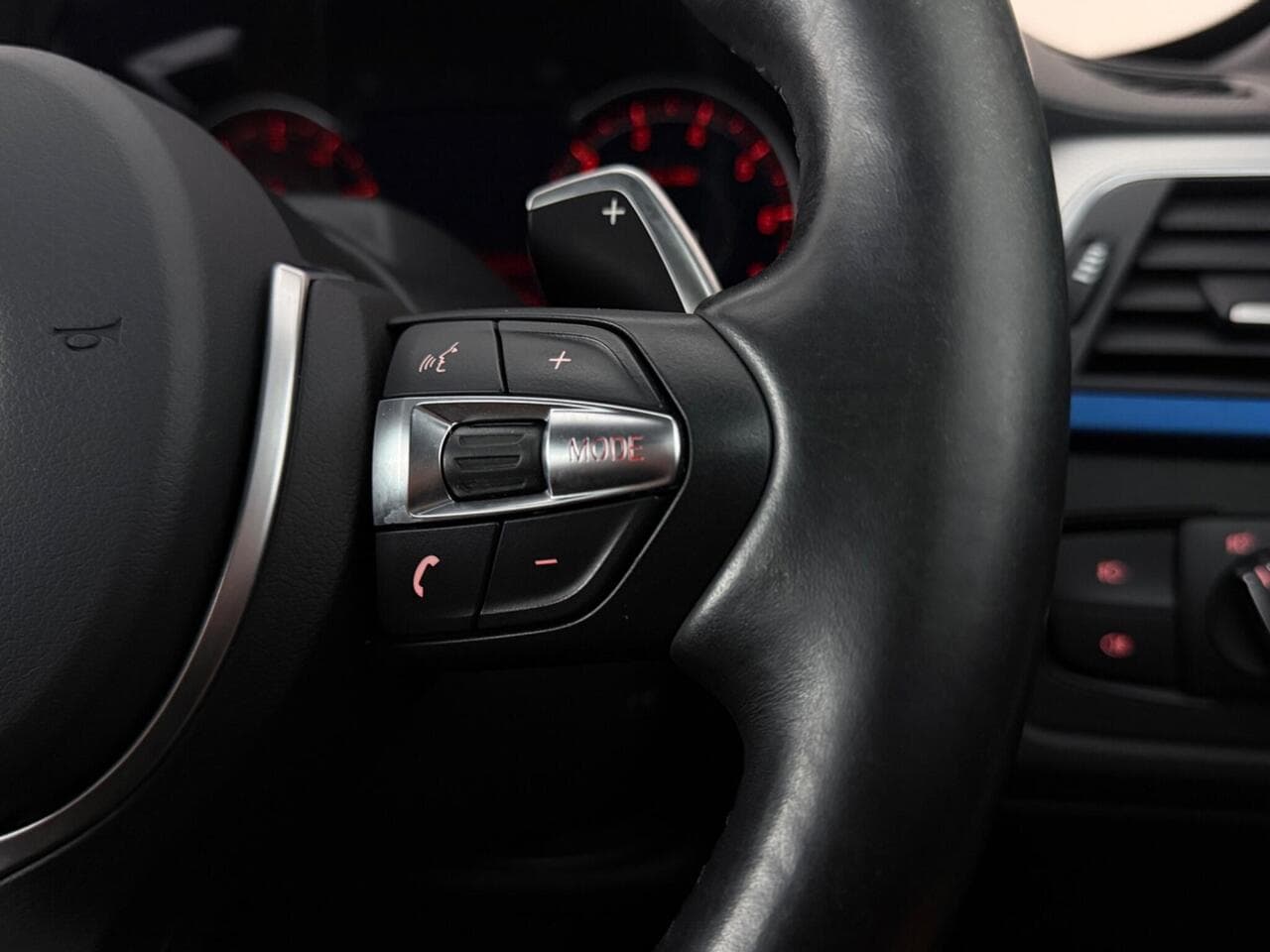BMW 4 Series thumbnail Misc Controls