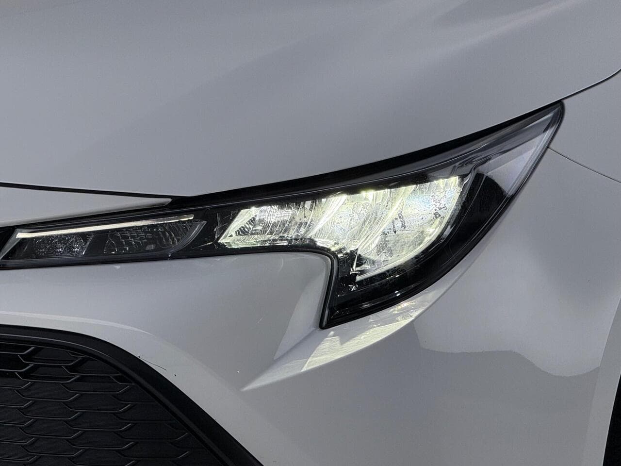 Toyota Corolla thumbnail Lights Front