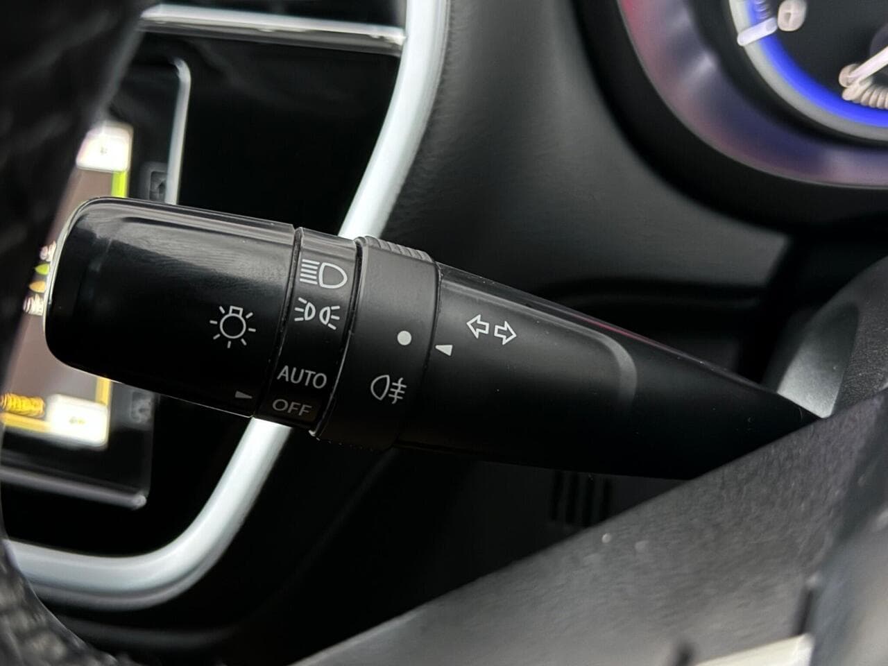 Suzuki SX4 S-Cross thumbnail Misc Controls