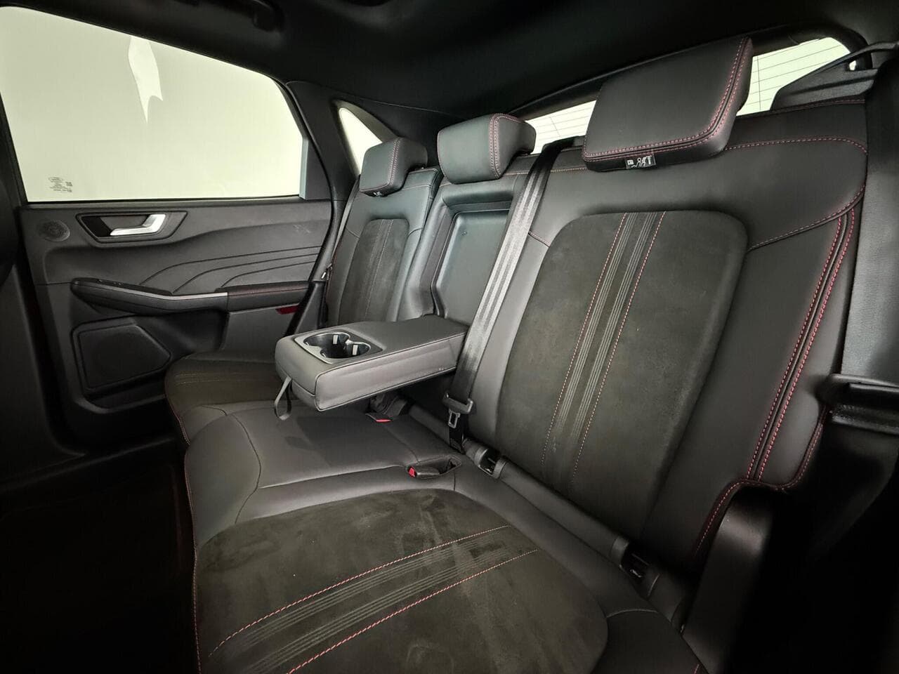 Ford Kuga thumbnail Seats Rear
