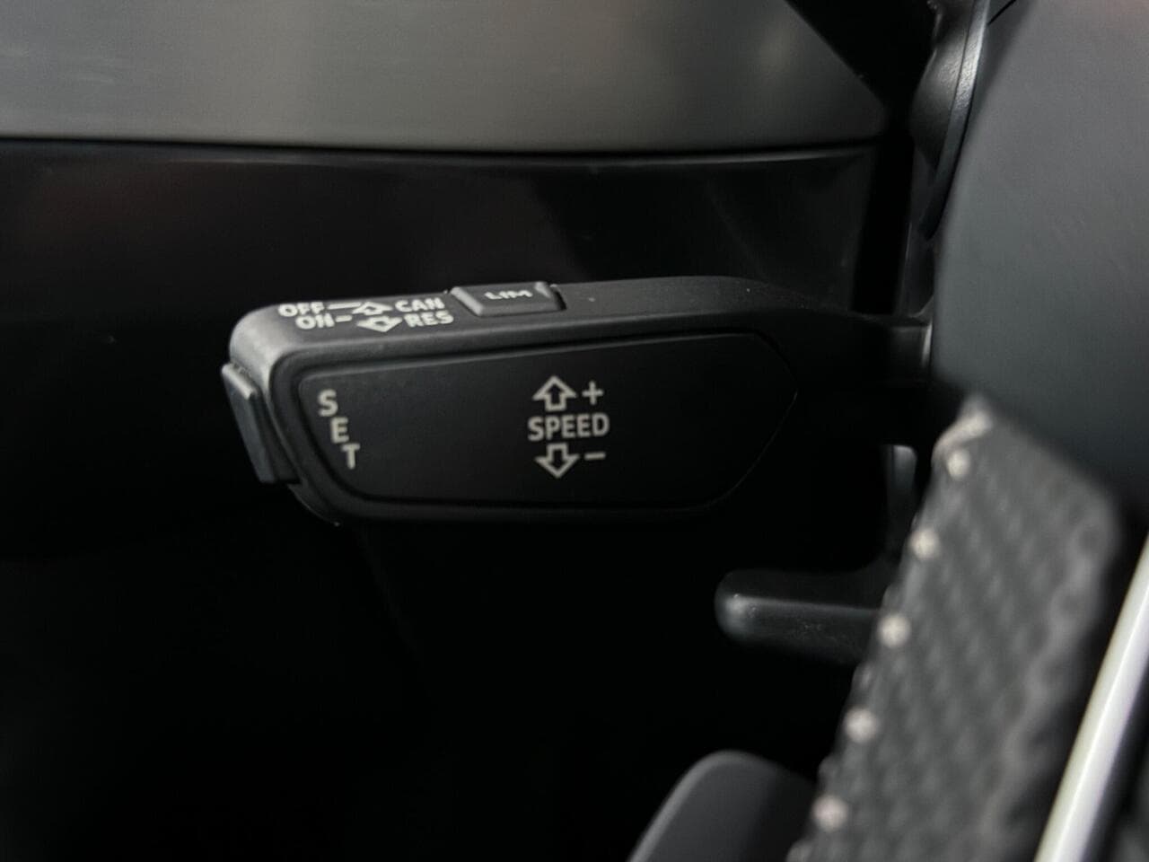 Audi Q7 thumbnail Misc Controls