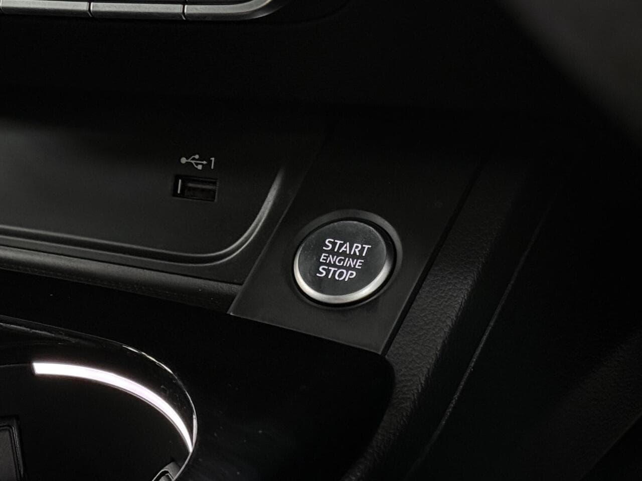 Audi A4 thumbnail Misc Controls