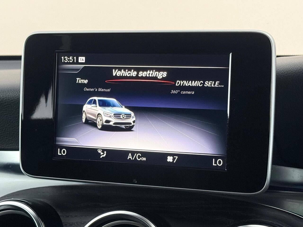 Mercedes-Benz GLC thumbnail Infotainment System