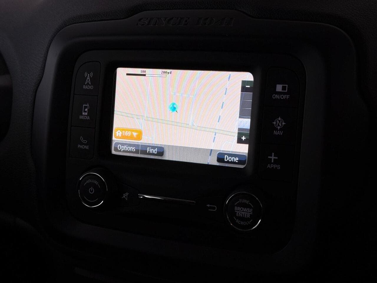 Jeep Renegade thumbnail Infotainment System