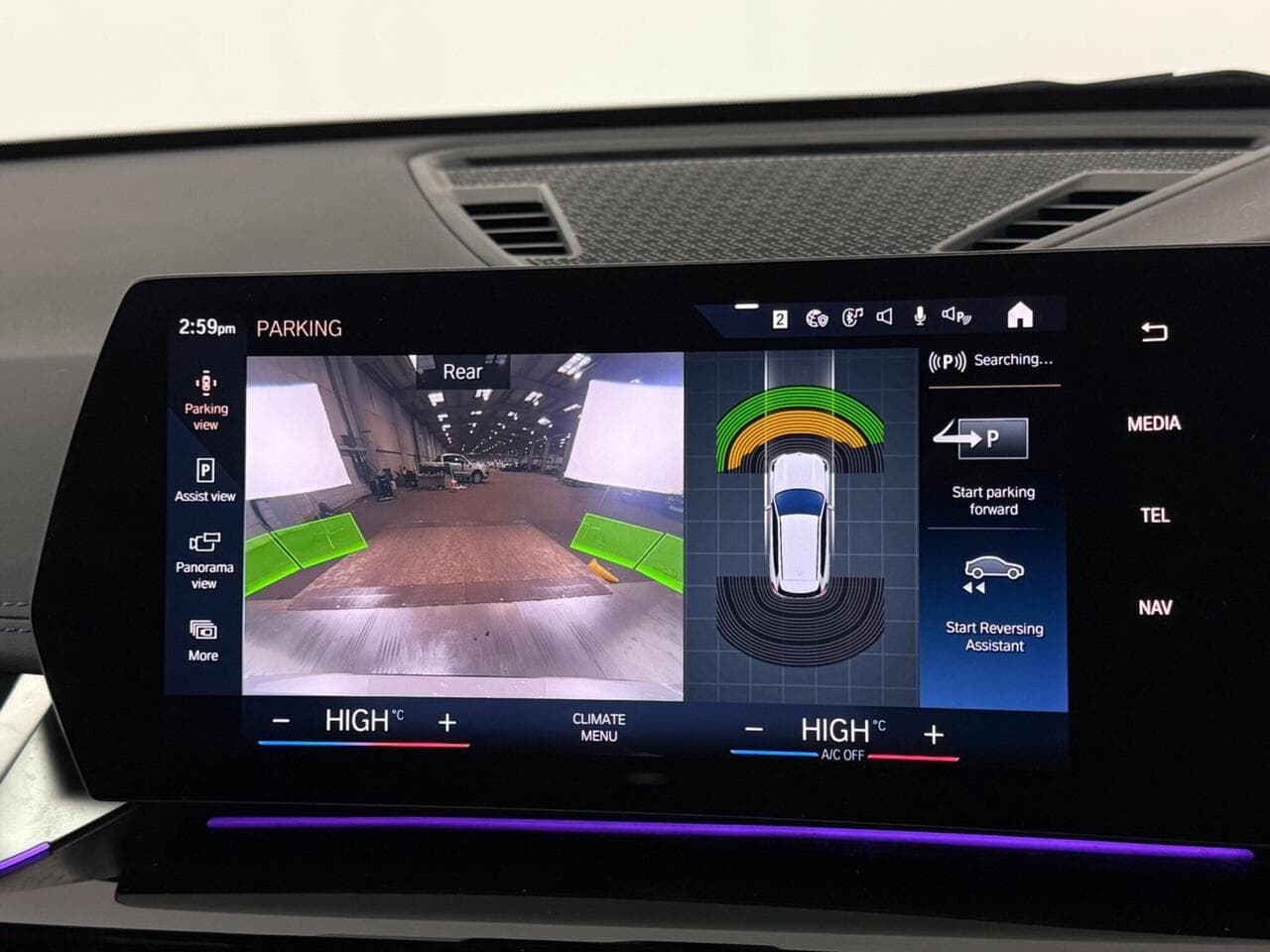 BMW X1 thumbnail Infotainment System