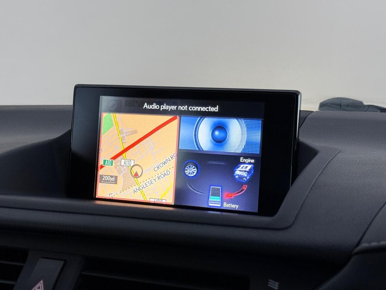 Lexus CT thumbnail Infotainment System